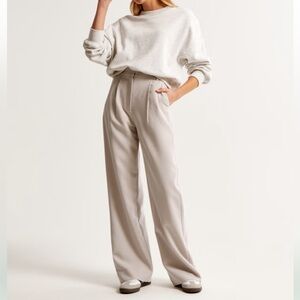 Abercrombie Sloane Tailored Wide Leg Pant - Short